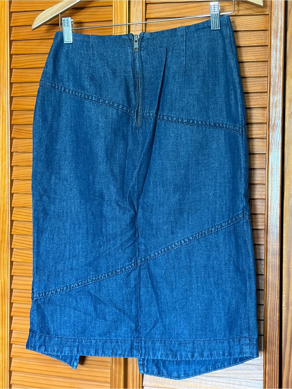 Anthro HOLDING HORSES Dark Blue Jean Denim Midi Skirt Buckles Size 2